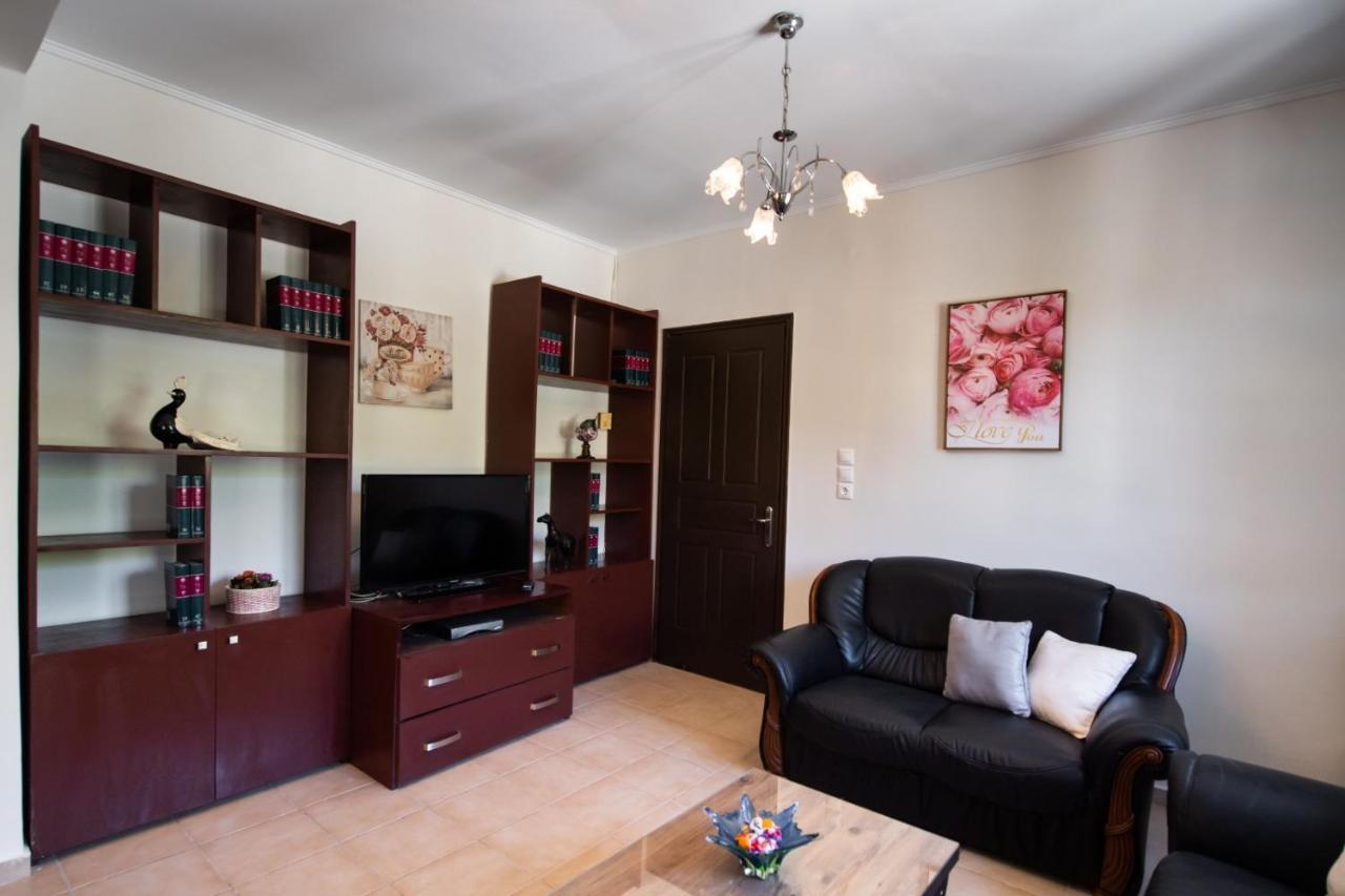Вилла Irinis House Komilion Экстерьер фото