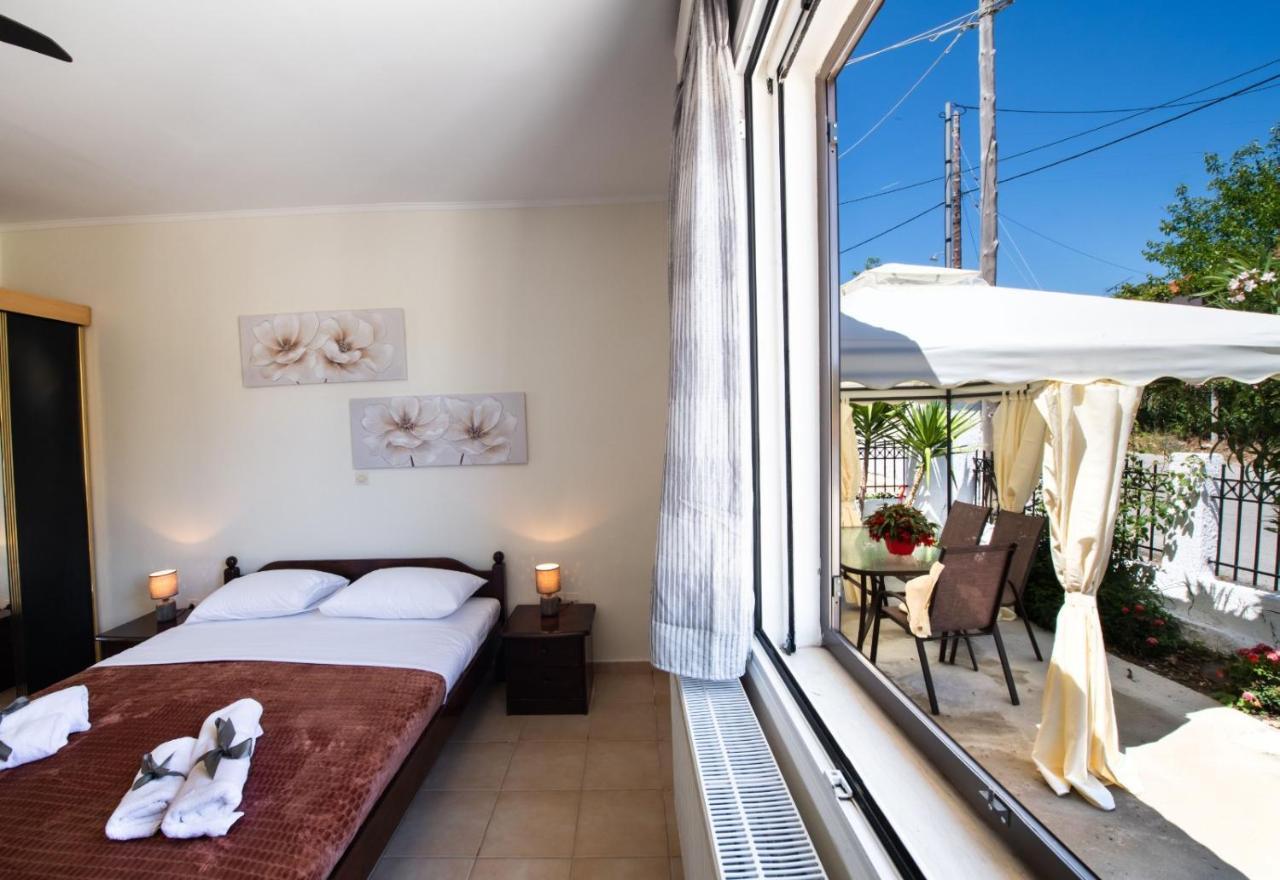 Вилла Irinis House Komilion Экстерьер фото